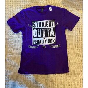 Gildan Purple Hockey Men’s Medium “Straight Outta The Penalty Box” T Shirt NEW
